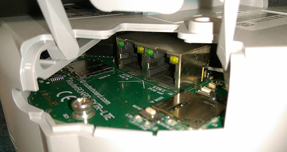 Порти MikroTik SXT LTE7 kit