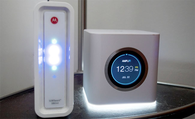 Wi-Fi роутеры Ubiquiti Amplifi и Motorola SURFboard SB6141