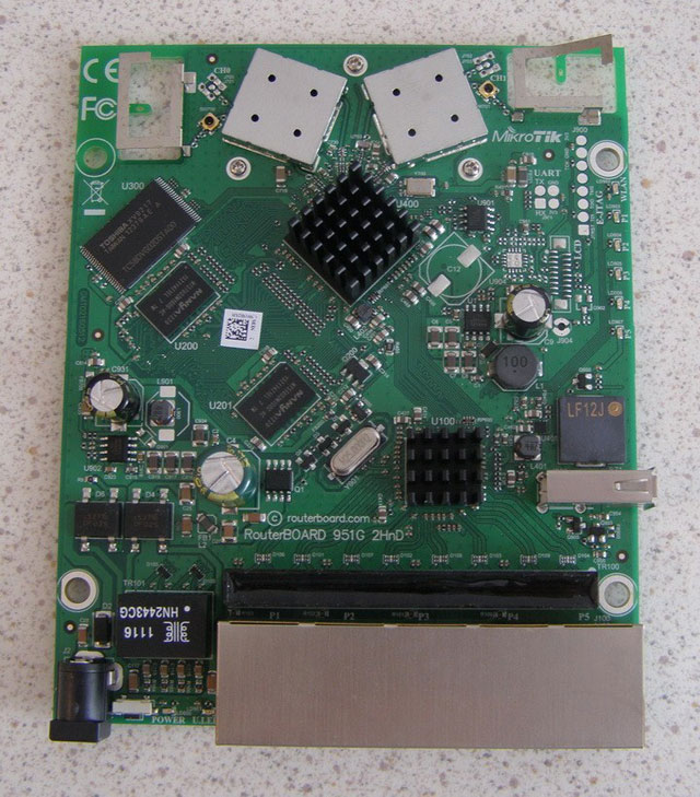 Плата Mikrotik RB951G-2HnD