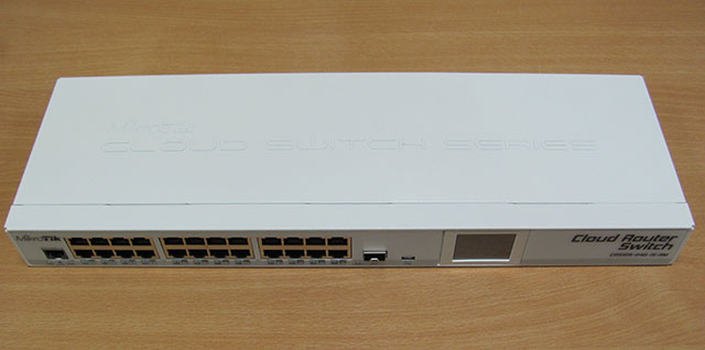 MikroTik CRS125-24G-1S-RM - вид спереди