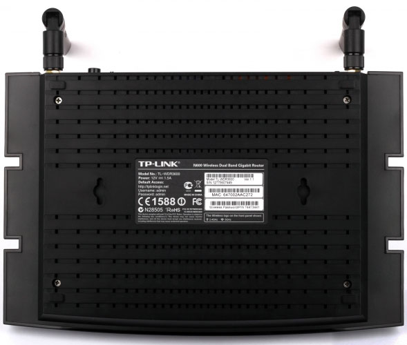 TP-Link TL-WDR3600 - вид снизу